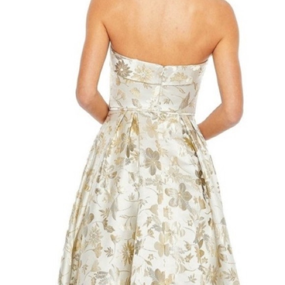 Mac Duggal NEW White Gold Brocade Strapless Golden Floral High Low Gown - Size 6 - Picture 7 of 15